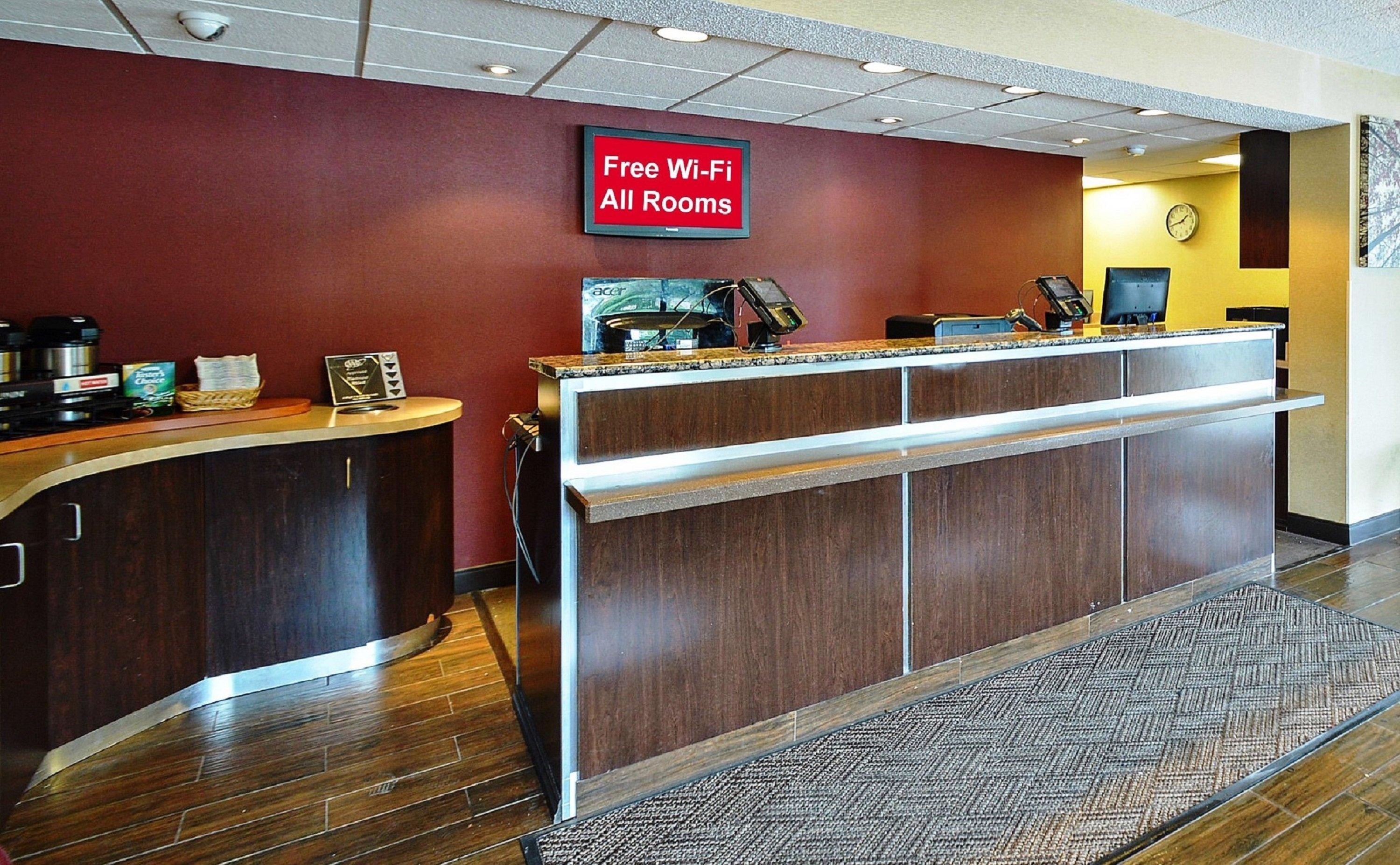 Red Roof Inn Louisville East - Hurstbourne Exterior photo